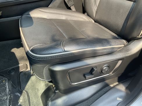 Used 2022 RAM 1500 Limited w/ Body-Colour Bumper Group AWD/4WD image 28