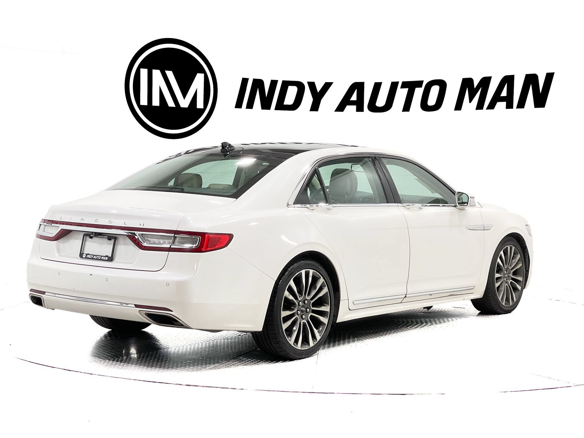 Used 2018 Lincoln Continental Select w/ Continental Climate Package AWD/4WD image 4