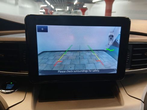 Used 2021 Ford Explorer XLT w/ Equipment Group 202A image 23