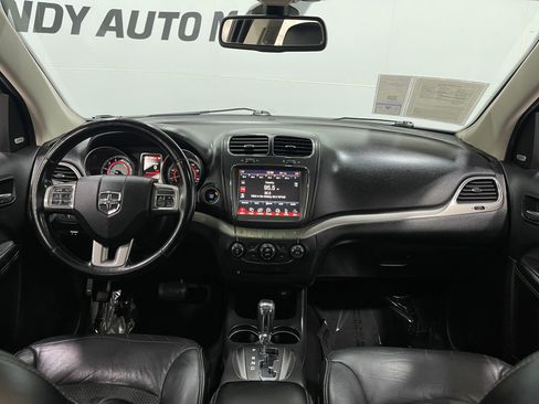 Used 2020 Dodge Journey Crossroad w/ Popular Equipment Group FWD image 18