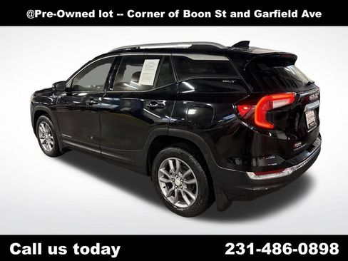 Used 2022 GMC Terrain SLT w/ LPO, Floor Liner Package image 3