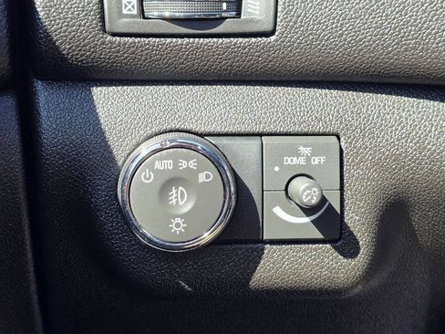 Used 2012 Buick Enclave Leather AWD/4WD image 32
