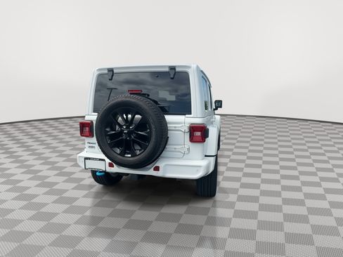 Used 2021 Jeep Wrangler Unlimited Sahara AWD/4WD image 7