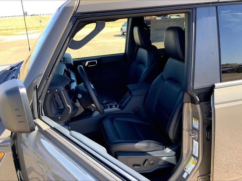 New 2026 Ford Bronco Badlands AWD/4WD image 9