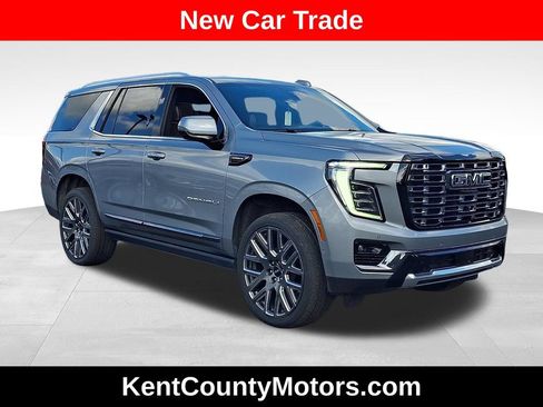 Used 2025 GMC Yukon Denali Ultimate AWD/4WD image 1