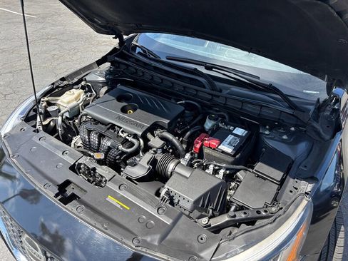 Used 2020 Nissan Altima 2.5 SL FWD image 17