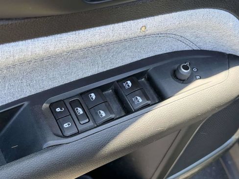 Certified 2024 Jeep Compass Latitude AWD/4WD image 21