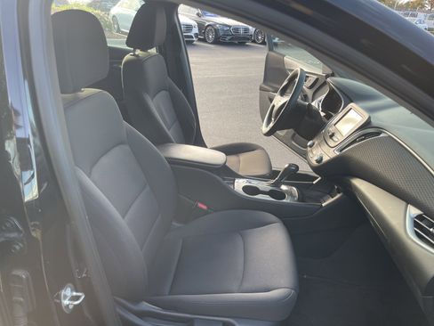 Used 2018 Chevrolet Malibu LS image 35