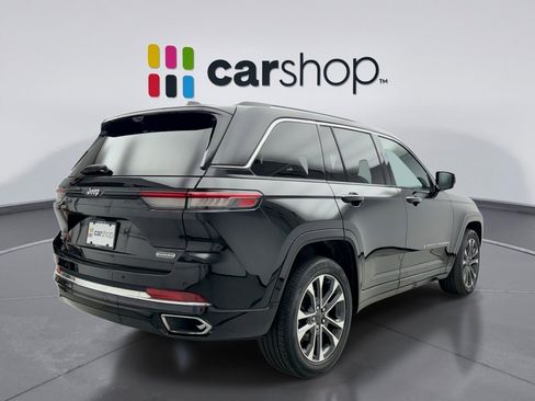 Used 2023 Jeep Grand Cherokee Overland w/ Luxury Tech Group IV AWD/4WD image 5