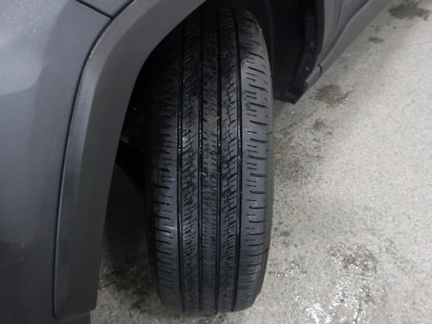 Used 2023 Toyota RAV4 LE image 4