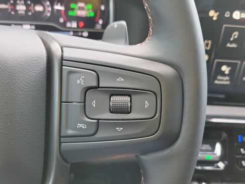 Used 2023 GMC Sierra 1500 AT4 w/ Technology Package AWD/4WD image 22