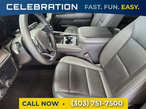 Used 2025 Chevrolet Suburban Z71 image 8