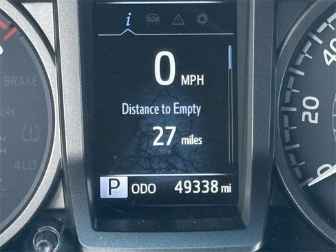 Used 2021 Toyota Tacoma TRD Sport image 17