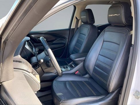 Used 2023 GMC Terrain Denali w/ Denali Premium Package image 24