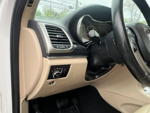 Used 2020 Jeep Grand Cherokee Limited AWD/4WD image 14