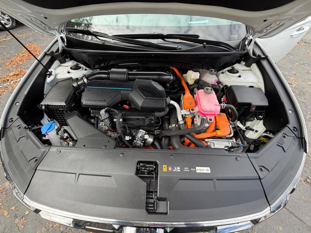 Used 2025 Hyundai Tucson Limited AWD/4WD image 25