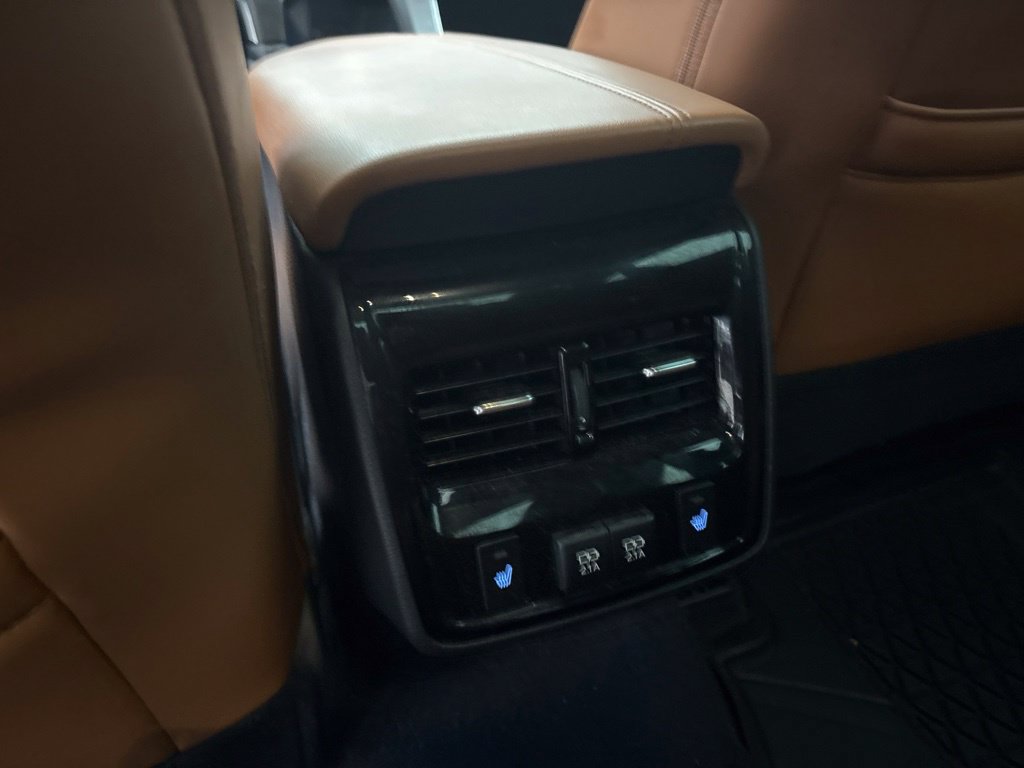 Used 2019 Toyota Avalon Limited w/ Advanced Safety Package FWD image 22