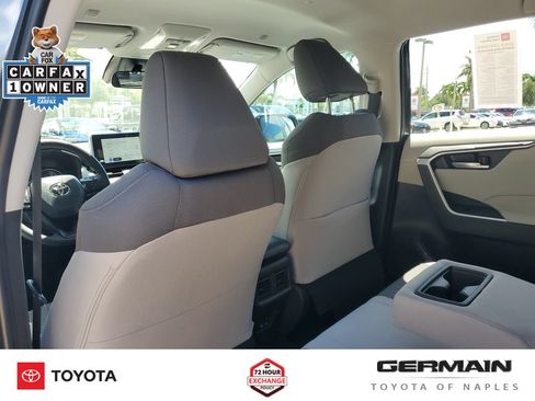Used 2025 Toyota RAV4 XLE FWD image 22