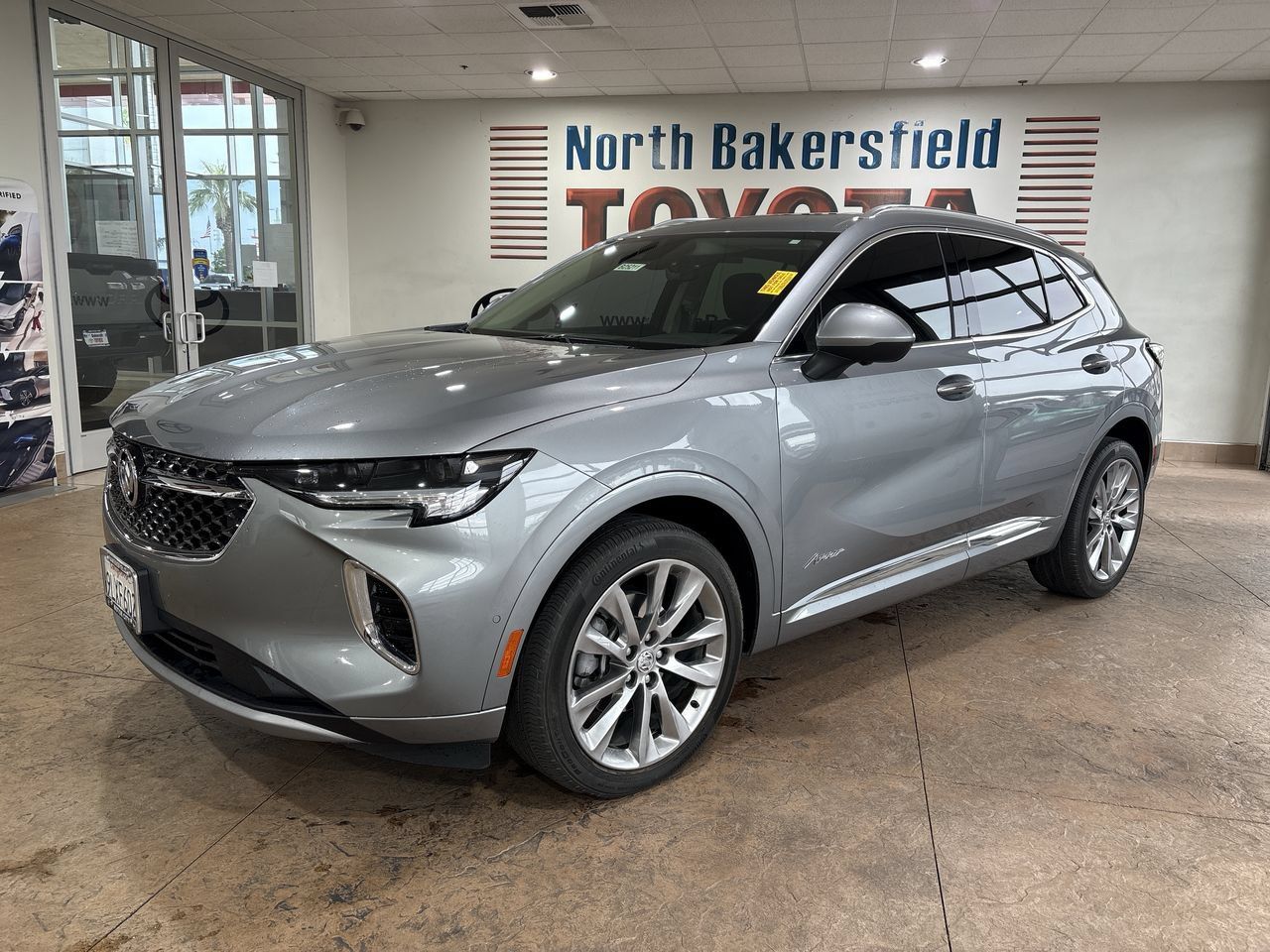 Used 2023 Buick Envision Avenir AWD/4WD image 1