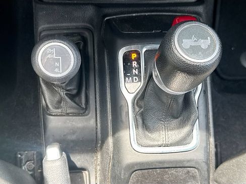 Used 2020 Jeep Wrangler Unlimited Sport S AWD/4WD image 18