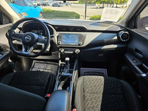 Used 2022 Nissan Kicks SV image 18