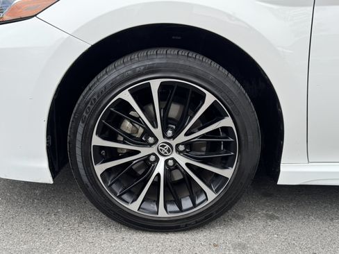 Used 2018 Toyota Camry SE w/ Protection Package (Q2) FWD image 12