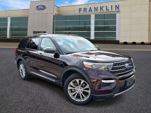 Certified 2022 Ford Explorer XLT w/ Equipment Group 202A RWD image 1