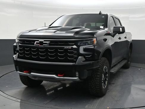 Used 2024 Chevrolet Silverado 1500 ZR2 w/ Technology Package AWD/4WD image 8