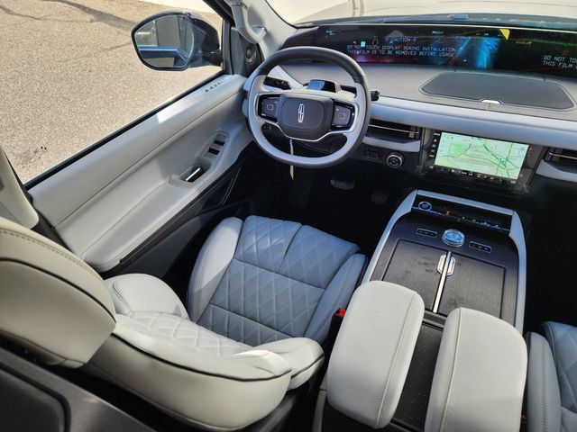 New 2026 Lincoln Navigator Black Label AWD/4WD image 10