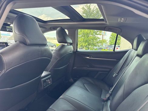 Used 2021 Toyota Camry XSE FWD image 8