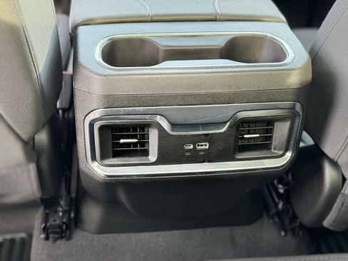 Used 2025 GMC Sierra 1500 Elevation image 24