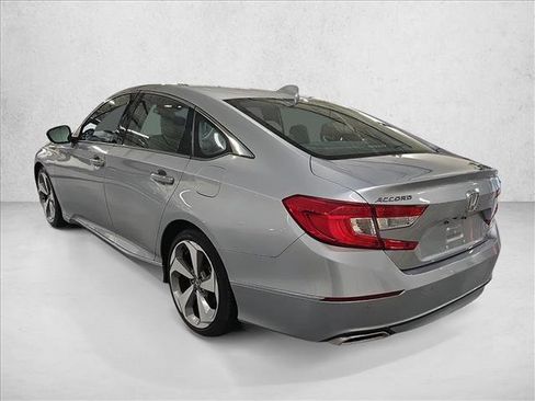 Used 2018 Honda Accord Touring image 7