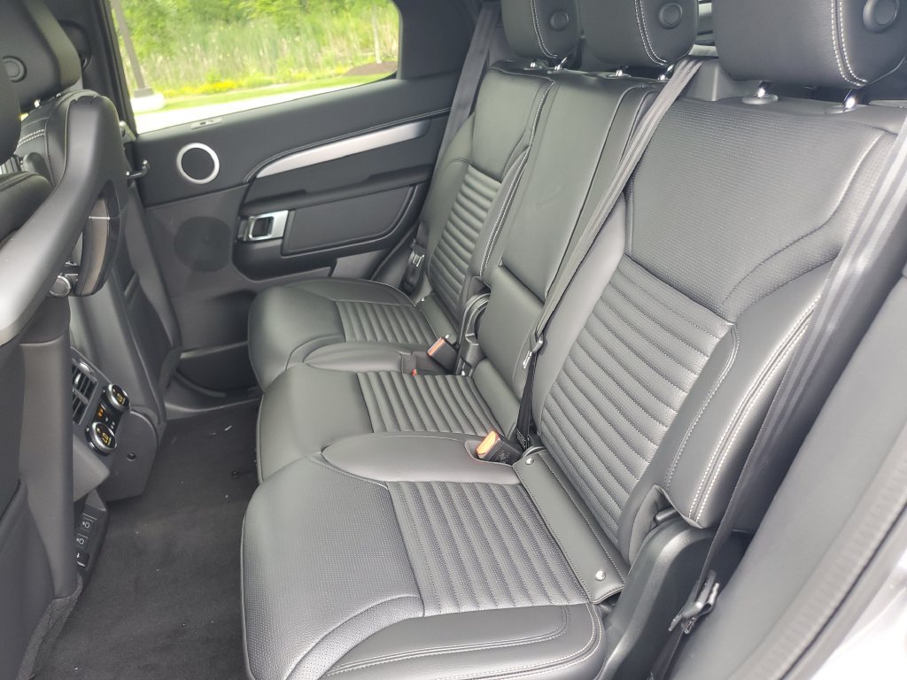New 2026 Land Rover Discovery Limited Edition AWD/4WD image 31