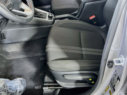 Used 2023 Hyundai Venue SEL FWD image 18