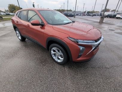 Used 2024 Chevrolet Trax LS w/ LS Convenience Package