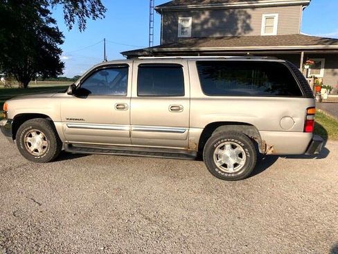 Used 2004 GMC Yukon XL SLT w/ Preferred Equipment Group image 4