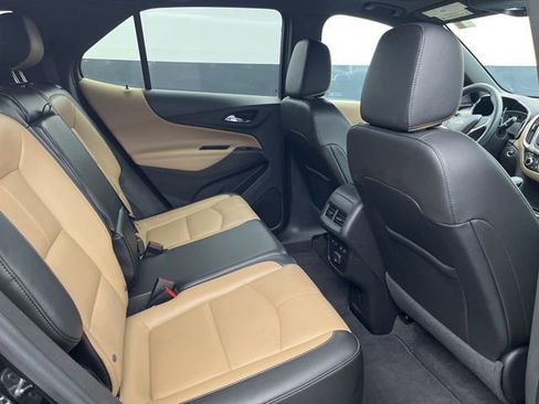 Used 2023 Chevrolet Equinox Premier image 13