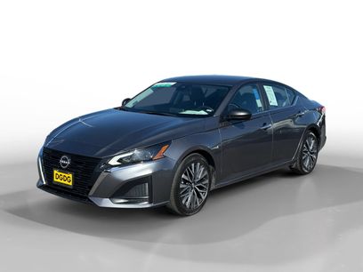 Used 2024 Nissan Altima 2.5 SV