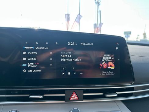 New 2025 Hyundai Elantra Limited image 17