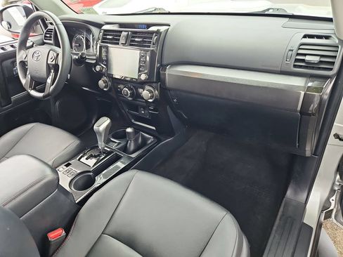 Used 2020 Toyota 4Runner TRD Off-Road Premium w/ Moonroof Package AWD/4WD image 17