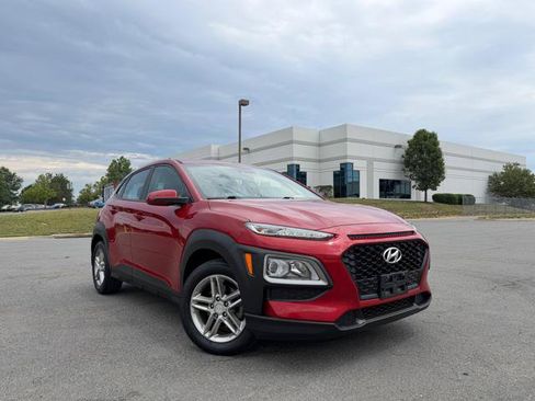 Used 2019 Hyundai Kona SE FWD image 2