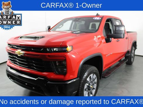 Used 2024 Chevrolet Silverado 2500 Custom w/ Custom Convenience Package AWD/4WD image 2