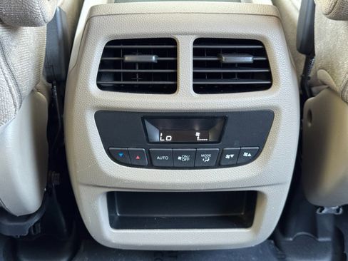 Used 2021 Honda Pilot EX image 31