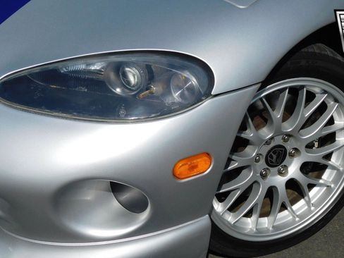 Used 1999 Dodge Viper GTS image 4