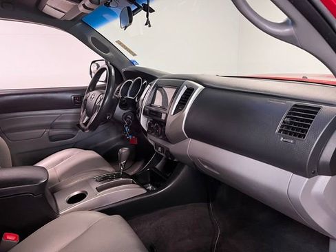 Used 2015 Toyota Tacoma 4x4 Double Cab w/ TRD Sport Package image 11