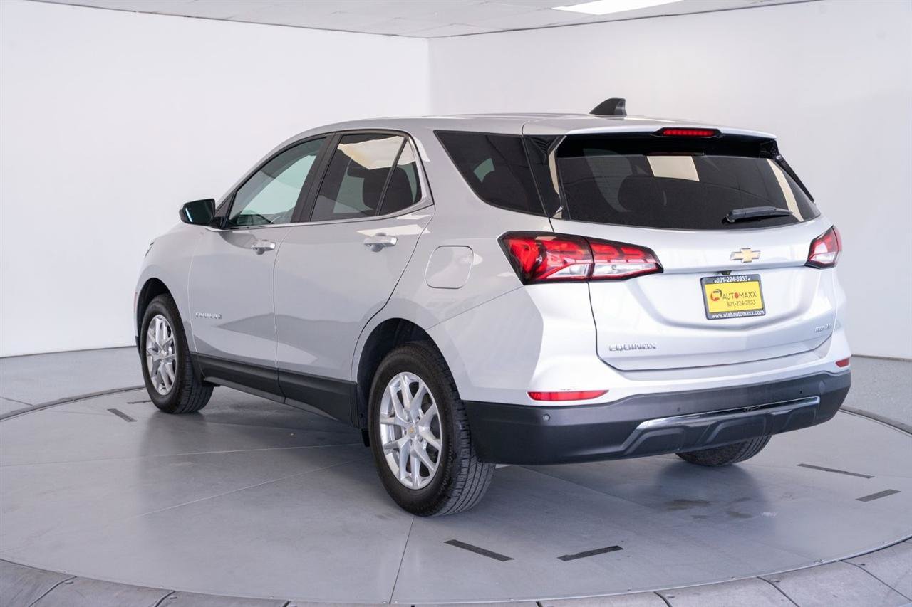 Used 2022 Chevrolet Equinox LT w/ Driver Convenience Package AWD/4WD image 5