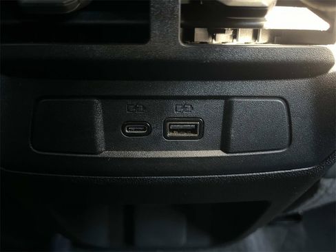 Used 2024 GMC Canyon AT4X image 19