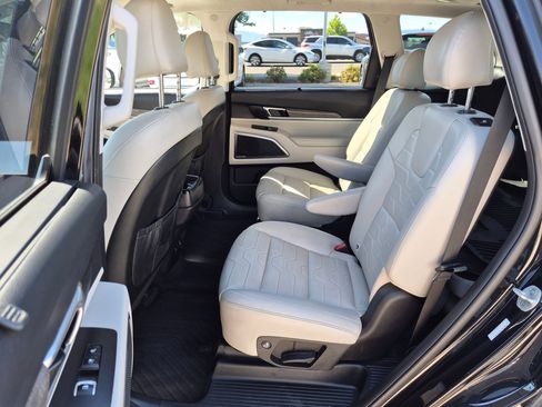 Used 2020 Kia Telluride SX w/ SX Prestige Package AWD/4WD image 30
