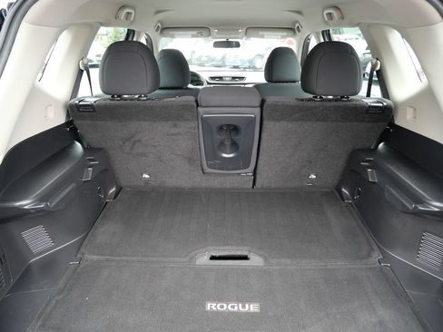 Used 2018 Nissan Rogue S AWD/4WD image 35