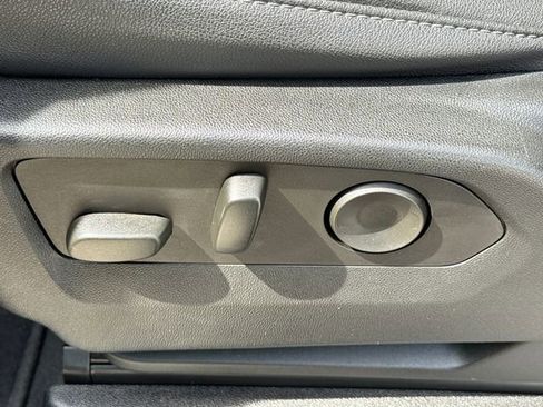 Used 2023 Chevrolet Tahoe Z71 w/ Luxury Package image 23